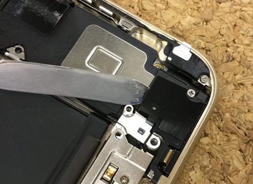 iPhone6sPlus Loudspeaker Replacement.Decomposition method 4