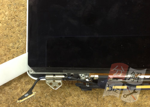 Macbook Pro Retina A1502 LCD Replacement Method 26