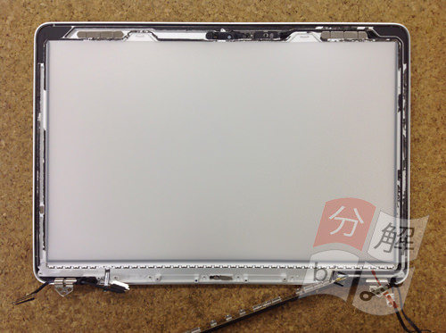 Macbook Pro Retina A1502 LCD Replacement Method 28