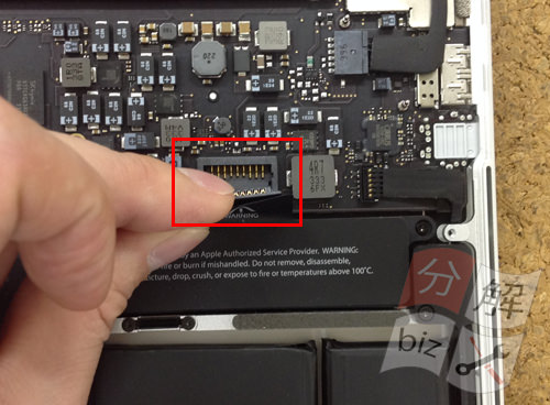 Macbook Pro Retina A1502 LCD Replacement Method 5