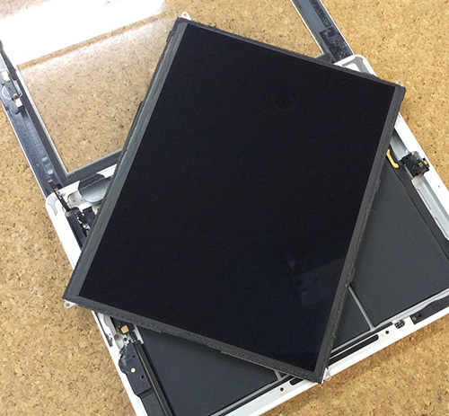 iPad Retina LCD Panel Decomposition Method 9