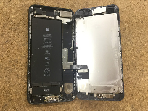 iPhone7Plus Battery Crossing 10
