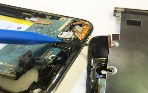 iPod touch 4th generation LCD replacement 13