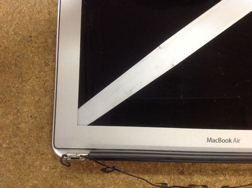 MacbookAir A1370 LCD Replacement Method 29