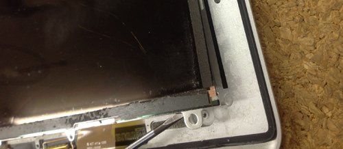 MacbookAir A1370 LCD Replacement Method 37
