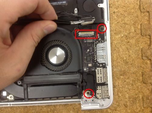 Macbook Pro Retina A1398 ロジックボード交換方法7