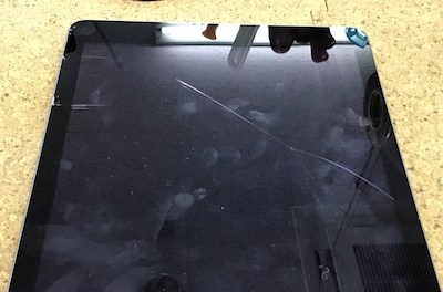 iPad Air ガラス割れ