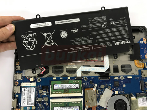 Dynabook R634 バッテリー交換 パソコン修理 分解 Biz